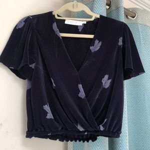 ASTR the label navy cropped blouse